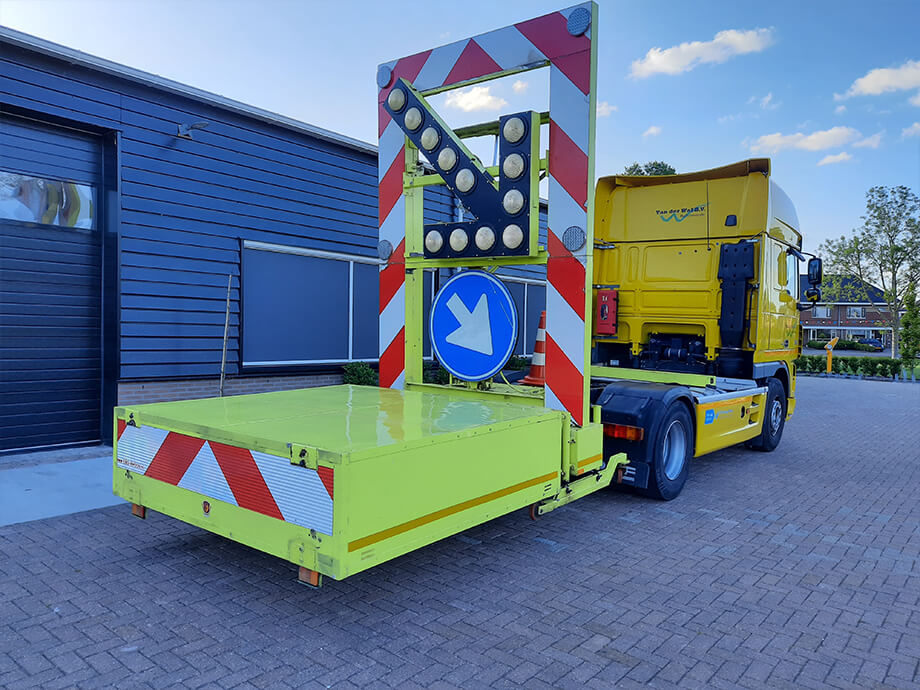 Beelden - van der wal botsabsorber verkeersdienst 920x690px